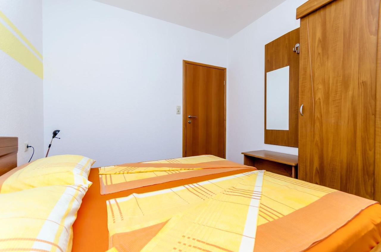 Apartments Palm Tree โตรกีร์ ภายนอก รูปภาพ