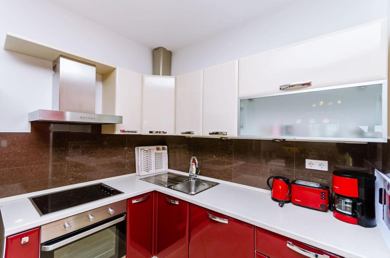 Apartments Palm Tree โตรกีร์ ภายนอก รูปภาพ